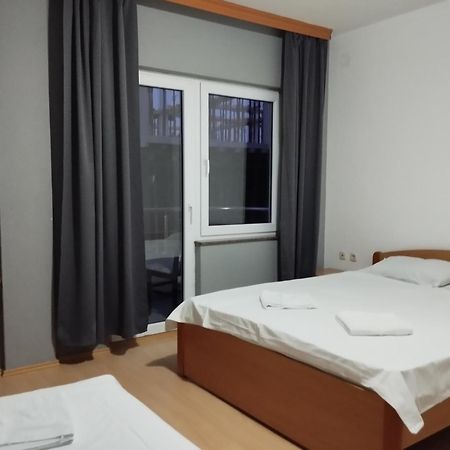 Hotel Ariston Струга Экстерьер фото