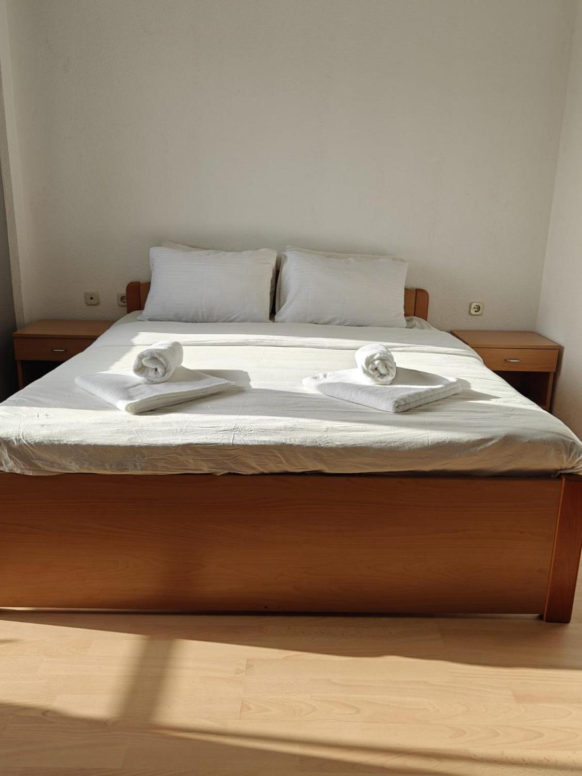 Hotel Ariston Струга Экстерьер фото