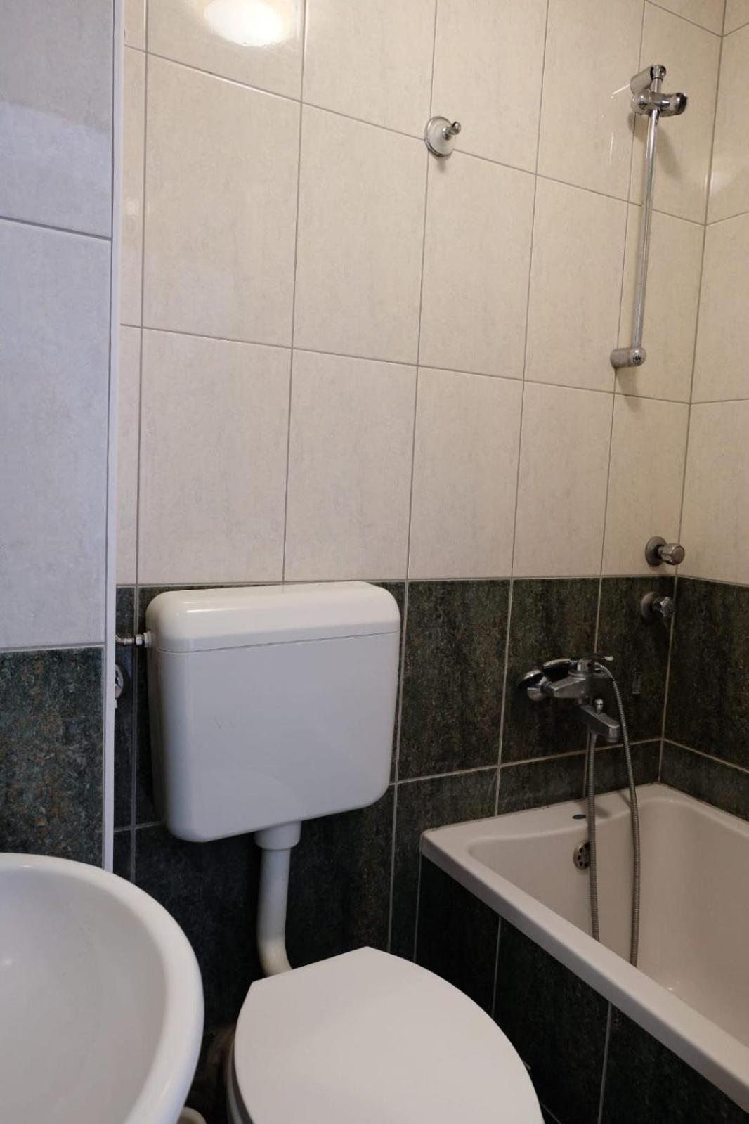 Hotel Ariston Струга Экстерьер фото