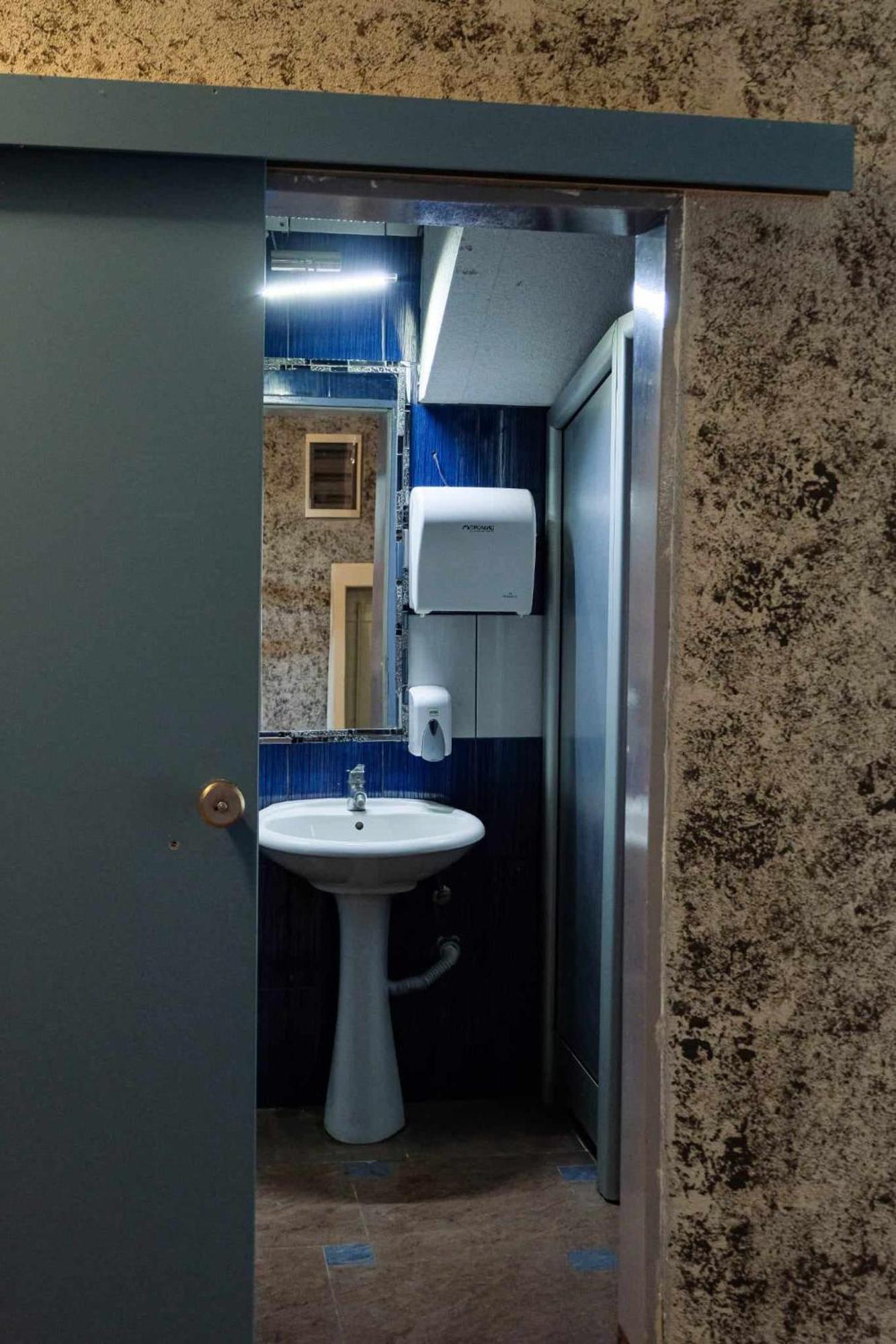 Hotel Ariston Струга Экстерьер фото