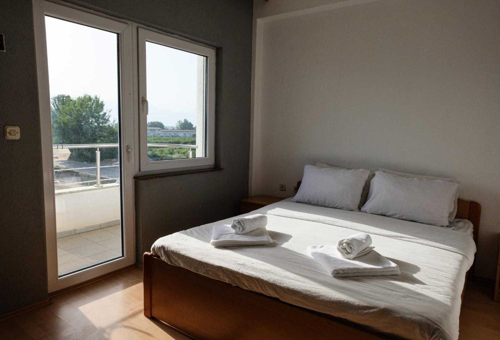 Hotel Ariston Струга Экстерьер фото